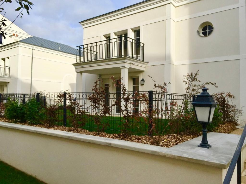 Fantasy By Dream Apartments Serris Bagian luar foto