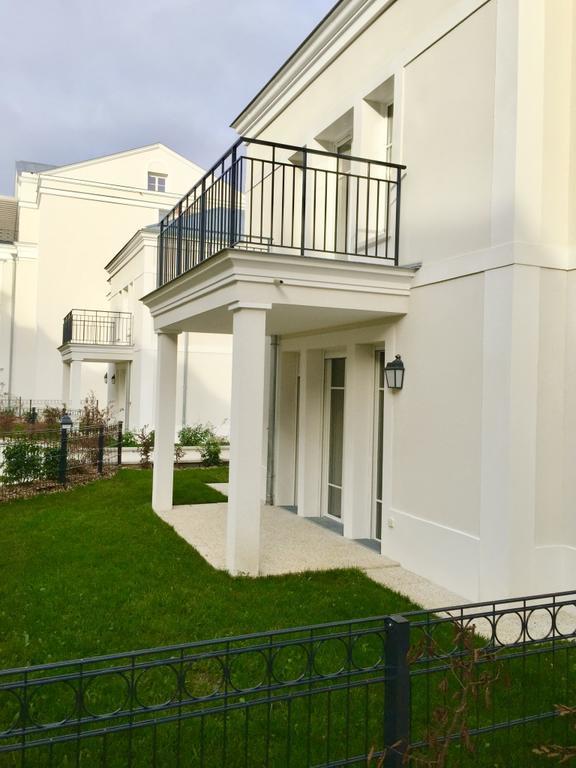 Fantasy By Dream Apartments Serris Bagian luar foto